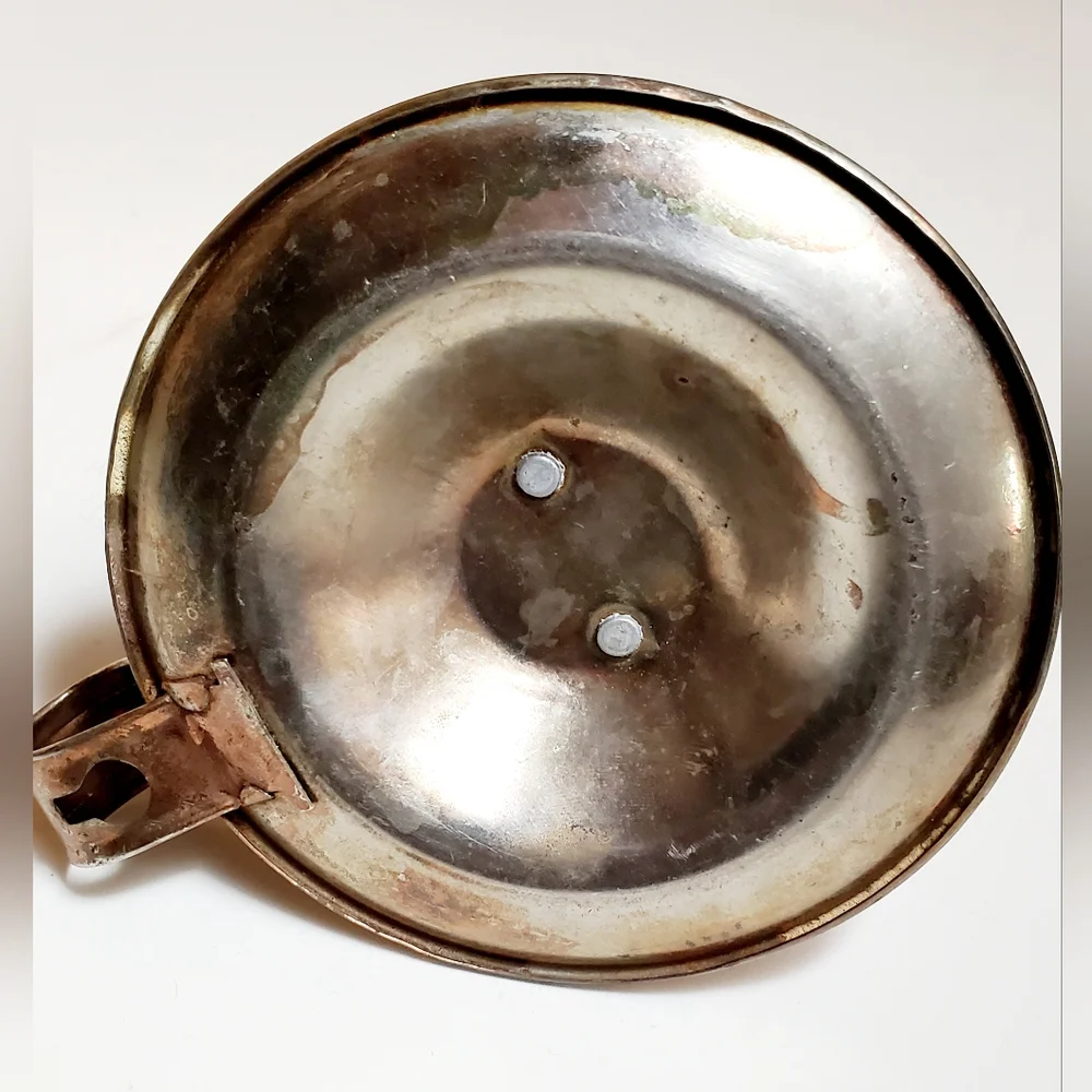 Vintage Handheld Swivel Kerosene Oil Lamp Lantern Made In Hong Kong